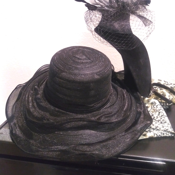 Classy and Fancy Black  3-in-1 Wide Floppy Brim Hat Plus Fascinator - Picture 8 of 8